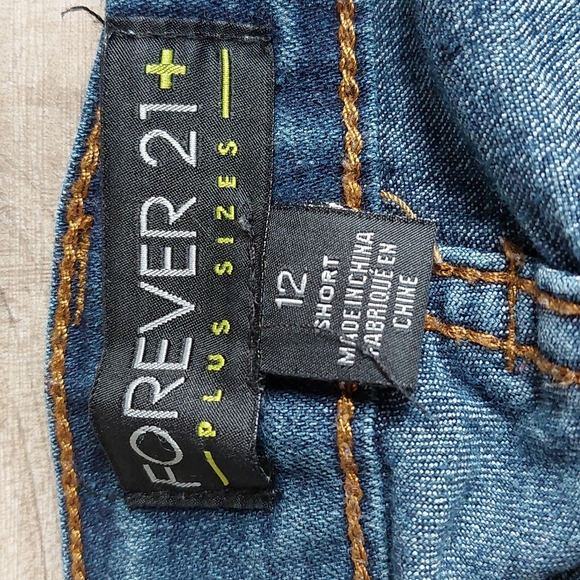 Forever 21+ size 12 short skinny jeans - Picture 4 of 8